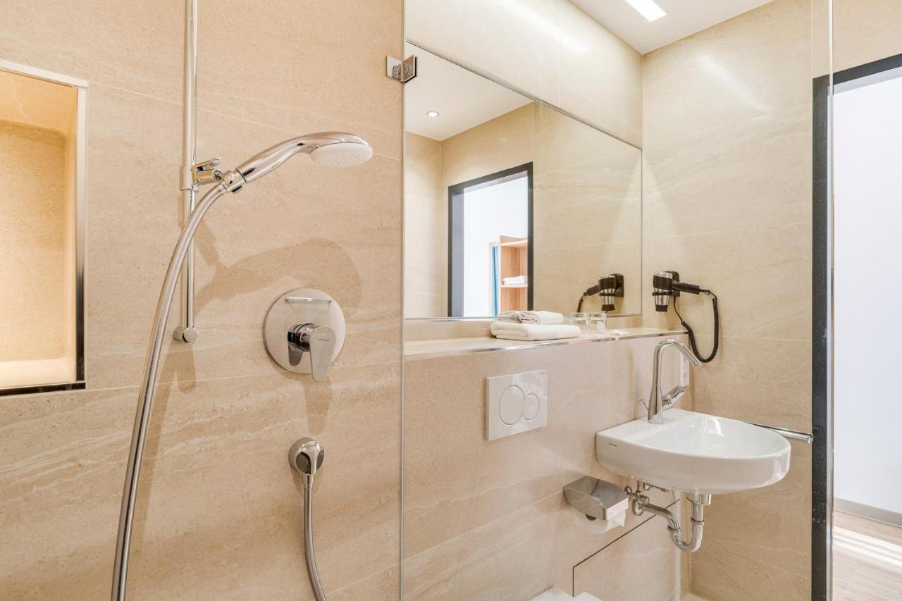 Hotel-Etage Apfelrot Erding Bagian luar foto