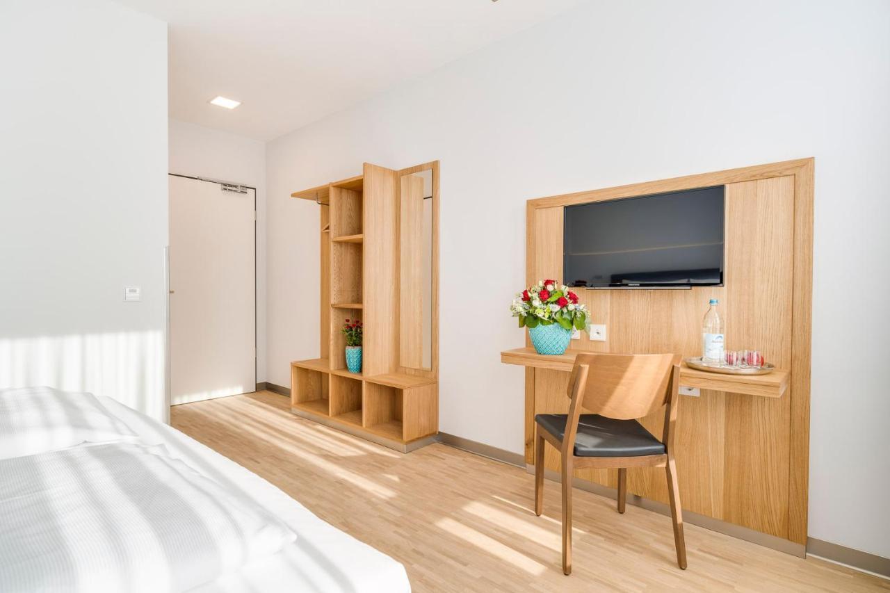 Hotel-Etage Apfelrot Erding Bagian luar foto
